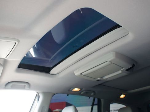 Used 2019 Honda Pilot Elite image 6