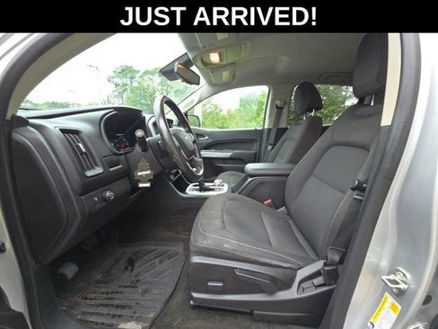 Used 2016 Chevrolet Colorado LT w/ LT Convenience Package RWD image 10