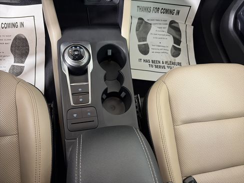 Used 2020 Ford Escape SEL AWD/4WD image 27