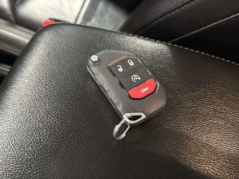 Used 2021 Jeep Wrangler Unlimited Sahara w/ Uconnect 4C Nav & Sound Group AWD/4WD image 39