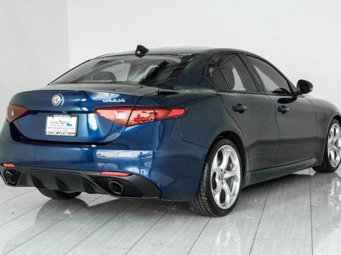 Used 2019 Alfa Romeo Giulia Ti Sport w/ Quick Order Package 22U Sport RWD image 6