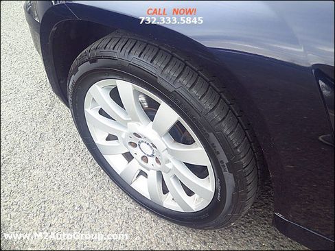 Used 2011 Mercedes-Benz GLK 350 4MATIC image 36