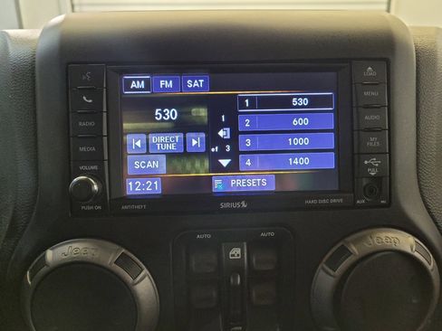 Used 2018 Jeep Wrangler Unlimited Sport image 25