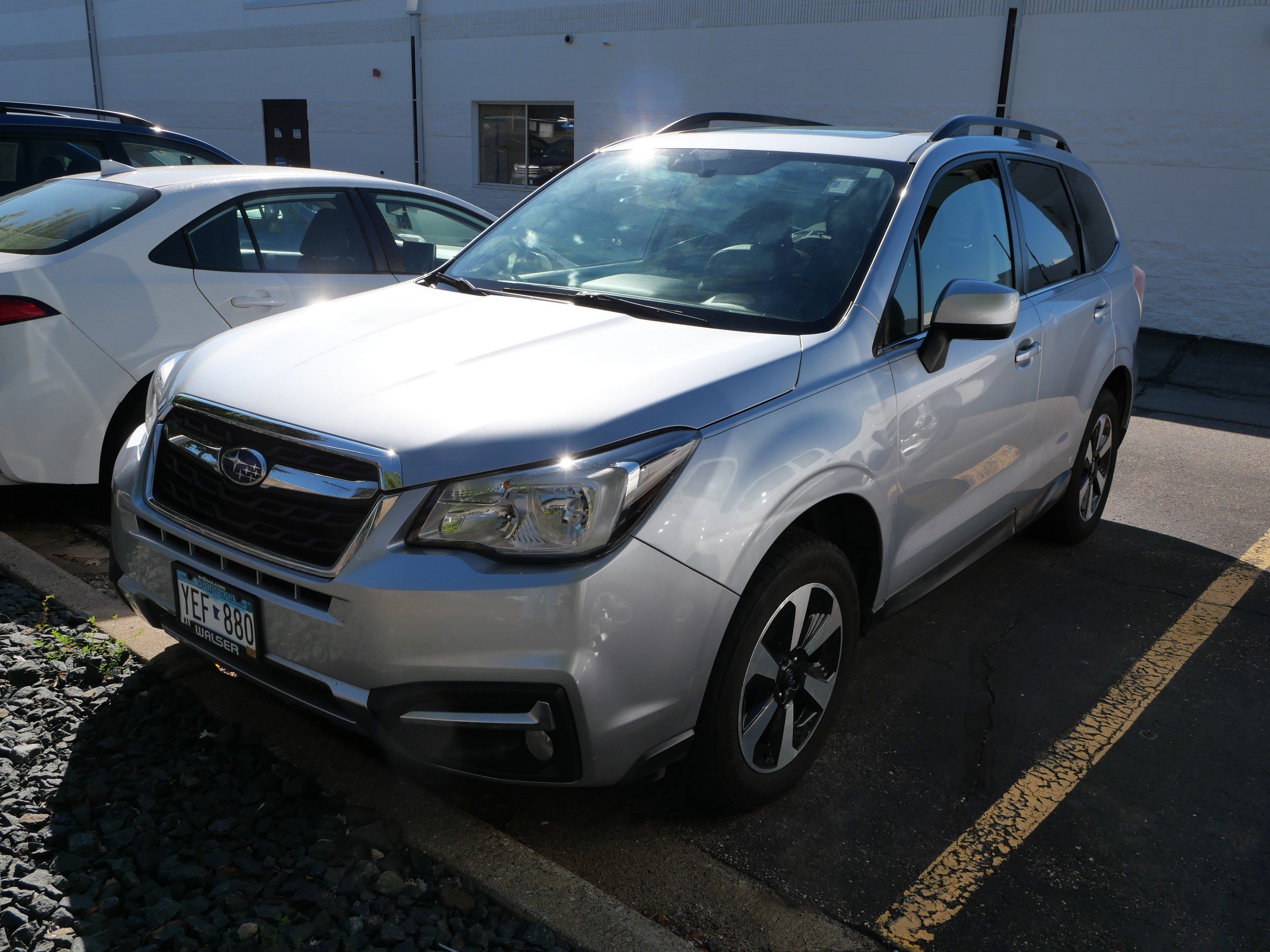 Used 2018 Subaru Forester 2.5i Limited w/ Popular Package #2 AWD/4WD image 2