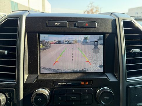 Used 2022 Ford F250 XLT w/ XLT Premium Package AWD/4WD image 25