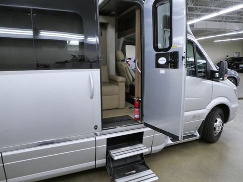 Used 2018 Mercedes-Benz Sprinter 3500 image 14