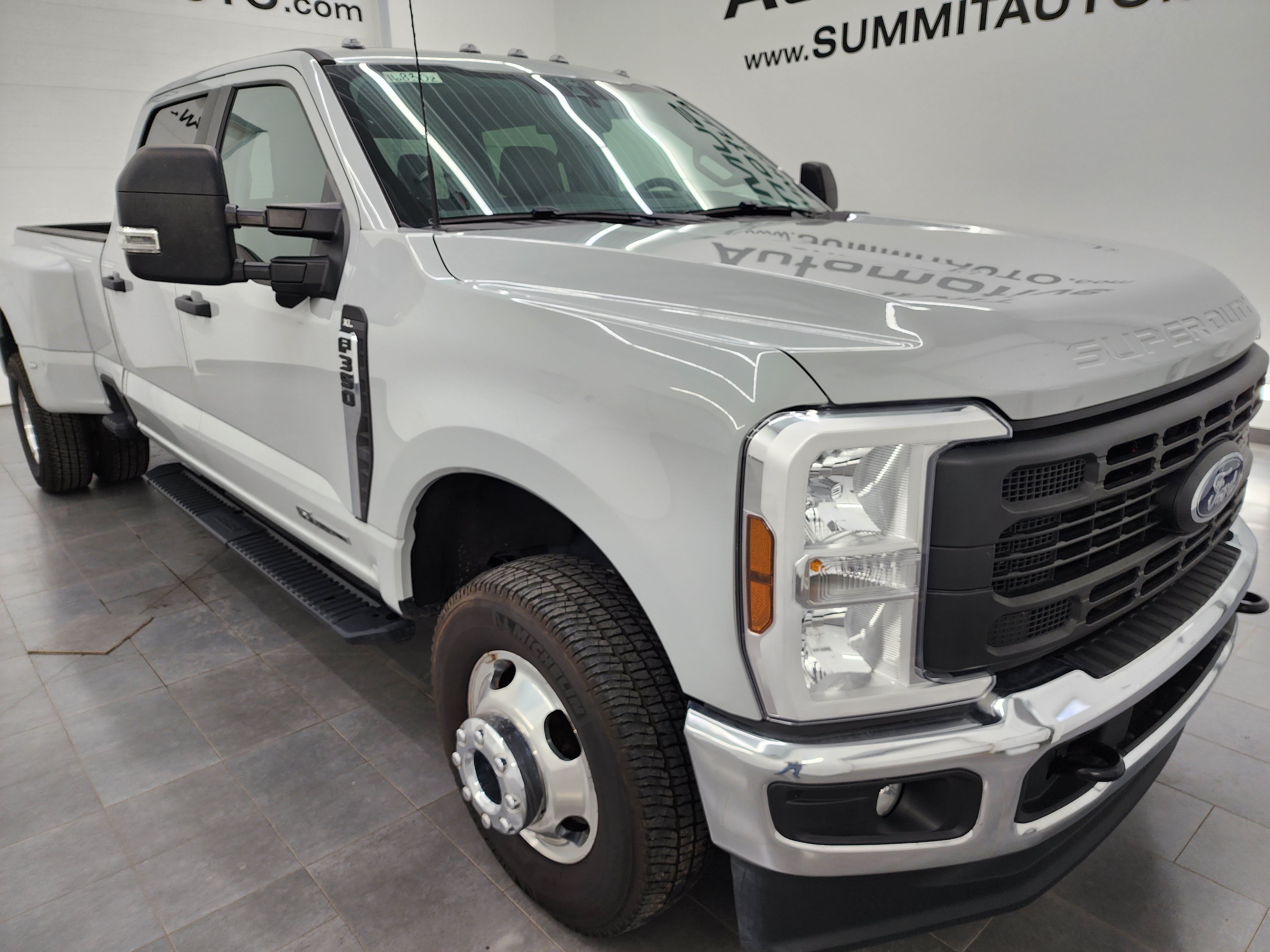 Used 2025 Ford F350 XL w/ 360-Degree Camera Package AWD/4WD image 2