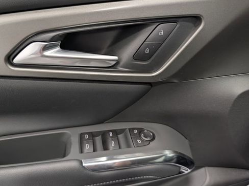 New 2026 Chevrolet Traverse LT image 15