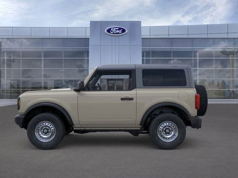 New 2026 Ford Bronco 2-Door image 3