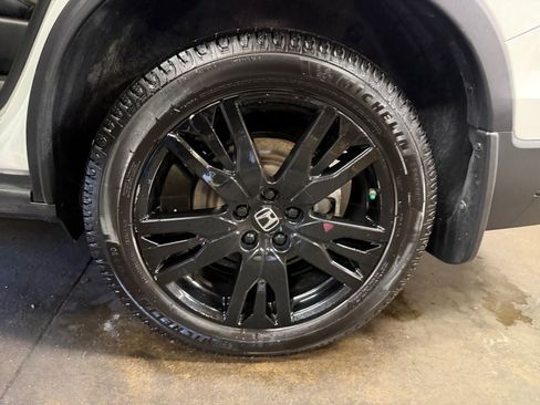 Used 2021 Honda Pilot Black Edition image 26