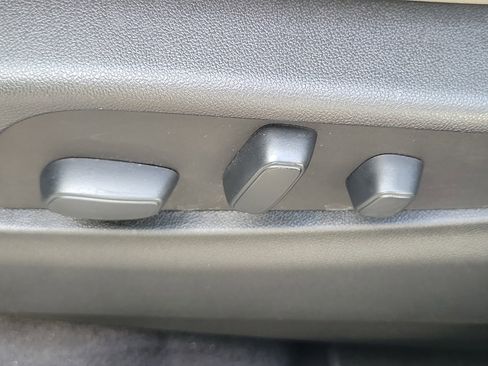 Used 2020 Cadillac XT4 Premium Luxury w/ Enhanced Visibility Package image 23