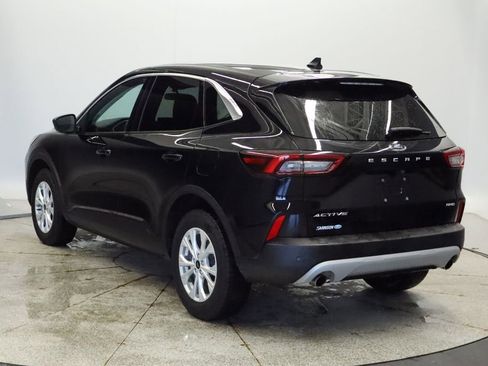 Used 2024 Ford Escape Active w/ Tech Pack #1 AWD/4WD image 3