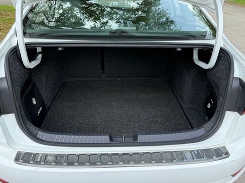Used 2019 Volkswagen Jetta SEL w/ Cold Weather Package FWD image 41
