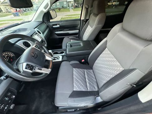 Used 2020 Toyota Tundra SR5 w/ SR5 Upgrade Package image 12