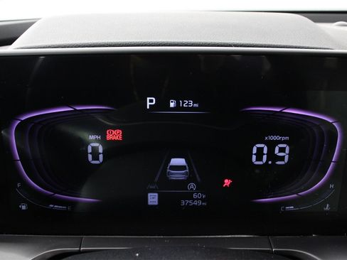 Used 2023 Kia Telluride S image 12