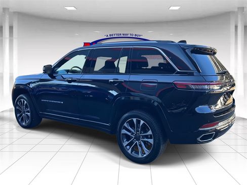 Used 2023 Jeep Grand Cherokee Overland image 5
