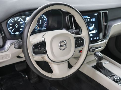 Used 2020 Volvo S60 T5 Momentum w/ Protection Package Premier FWD image 19