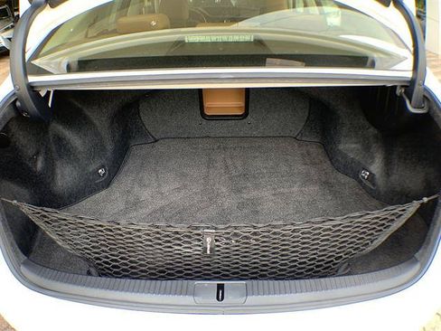 Used 2016 Lexus ES 350 w/ Luxury Package w/Wood Trim FWD image 16