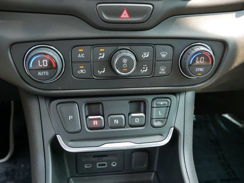 Used 2021 GMC Terrain SLT w/ Elevation Edition AWD/4WD image 22