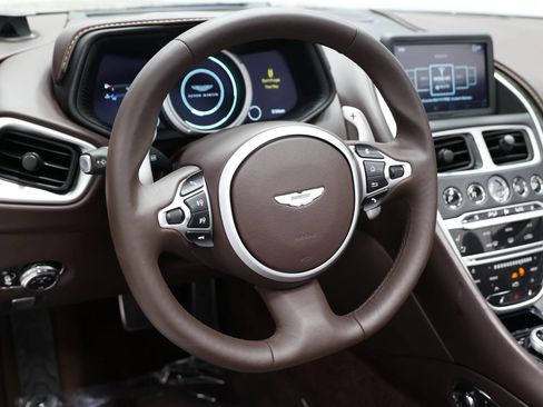 Used 2019 Aston Martin DB11 Volante RWD image 26