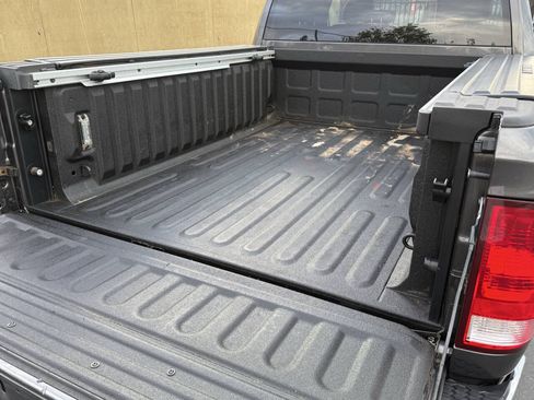 Used 2018 RAM 2500 Tradesman w/ Chrome Appearance Group AWD/4WD image 9