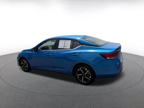 Used 2025 Nissan Sentra SV FWD image 10