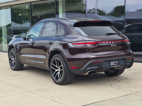 Certified 2024 Porsche Macan AWD/4WD image 3