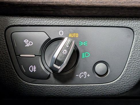 Used 2023 Audi Q5 e Premium Plus w/ Premium Plus Package image 33