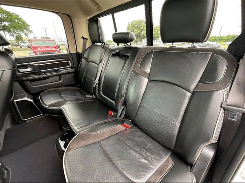 Used 2022 RAM 2500 Laramie AWD/4WD image 19