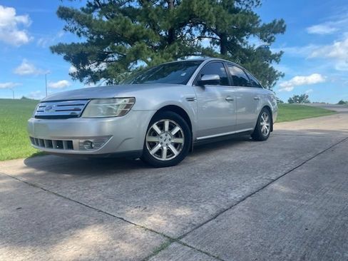 Used 2008 Ford Taurus SEL FWD image 3