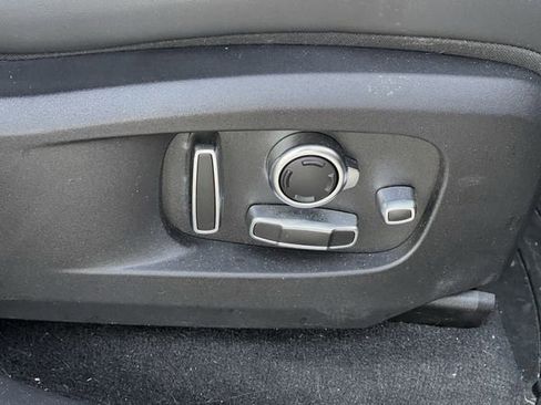 Used 2022 Jaguar F-PACE S image 24