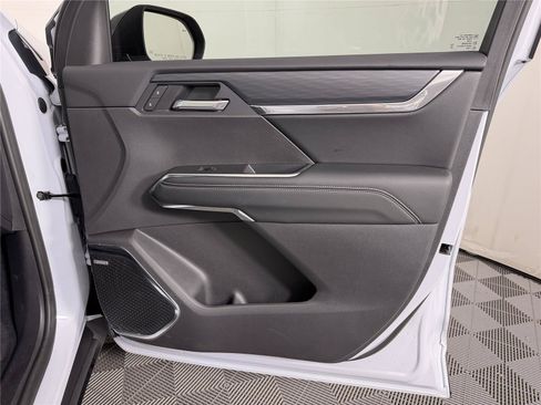New 2026 GMC Acadia Elevation w/ Black Edition FWD image 12
