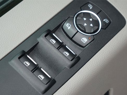 Used 2016 Ford F150 Lariat w/ Equipment Group 502A Luxury AWD/4WD image 21