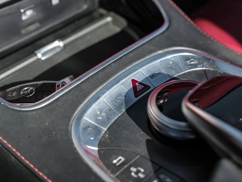 Used 2017 Mercedes-Benz S 550 Cabriolet image 35