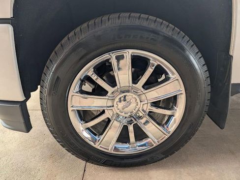 Used 2018 Chevrolet Silverado 1500 High Country AWD/4WD image 9