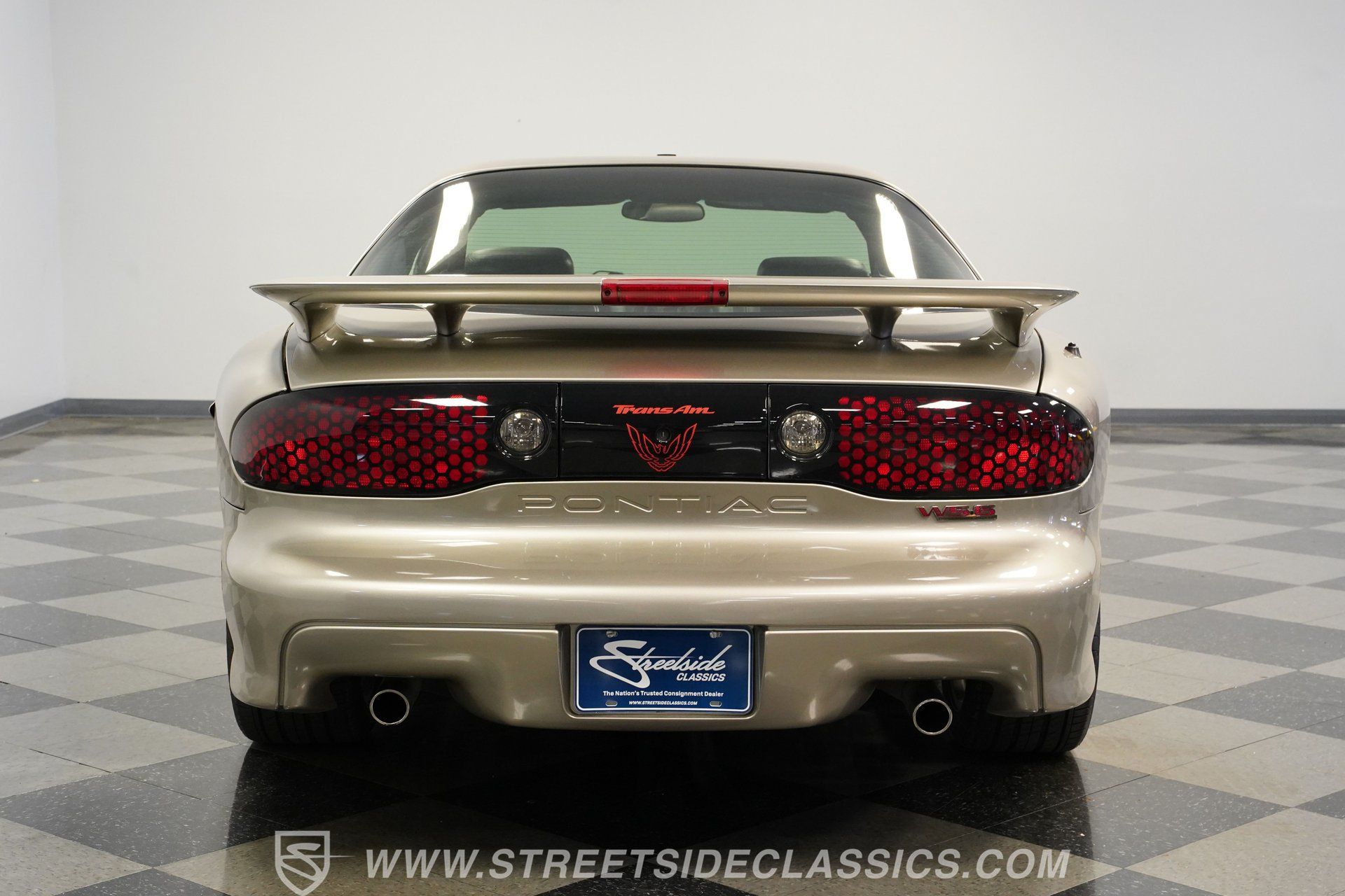 Used 2001 Pontiac Firebird Trans Am RWD image 11