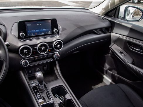 Used 2024 Nissan Sentra S image 15