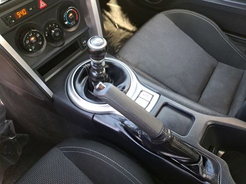 Used 2020 Toyota 86 RWD image 24
