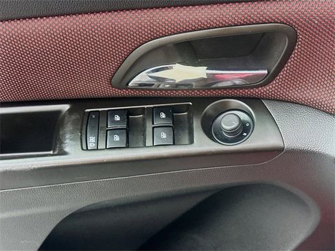 Used 2012 Chevrolet Cruze Eco image 16
