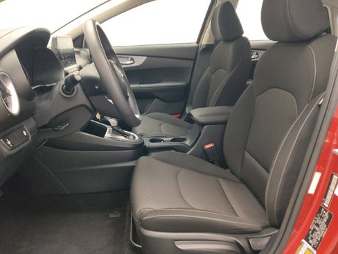Used 2024 Kia Forte LXS FWD image 17