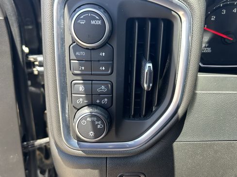 Certified 2022 Chevrolet Silverado 1500 RST w/ Z71 Off-Road Package AWD/4WD image 31