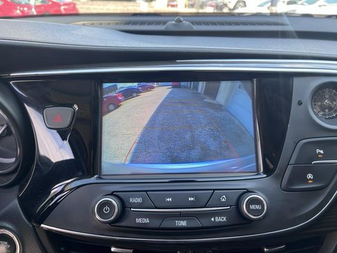 Used 2019 Buick Envision Essence FWD image 32