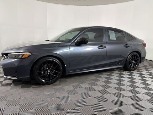 Used 2025 Honda Civic Sport image 24
