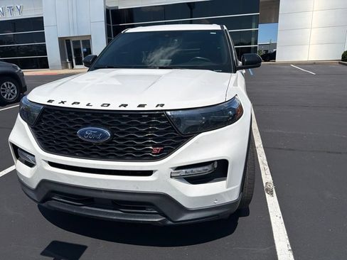 Used 2021 Ford Explorer ST w/ Equipment Group 401A AWD/4WD image 3