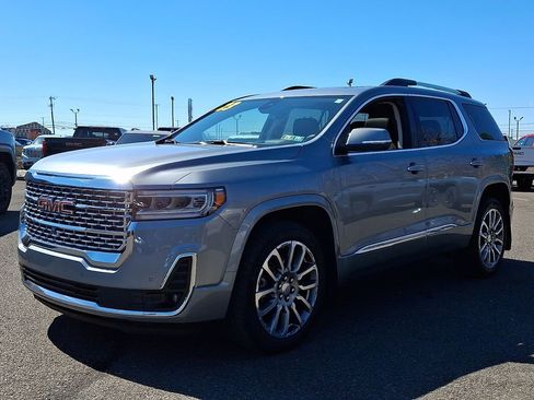 Certified 2023 GMC Acadia Denali w/ Denali Technology Package AWD/4WD image 3