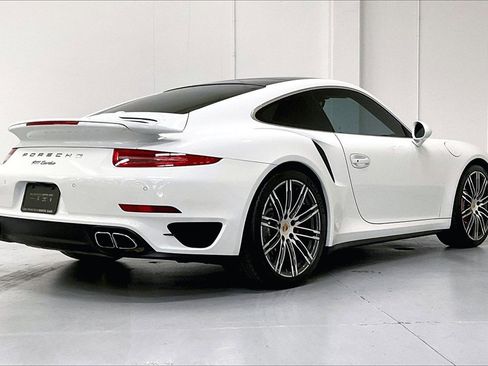 Used 2016 Porsche 911 Turbo image 4