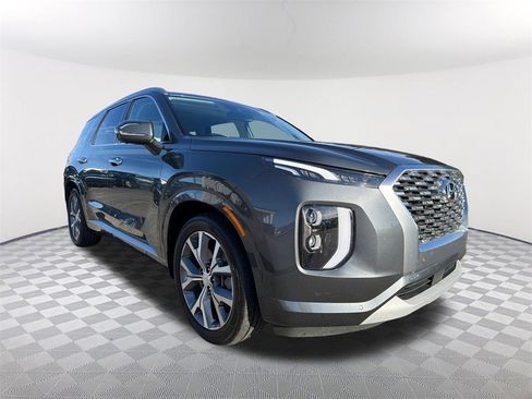 Used 2021 Hyundai Palisade Limited image 3
