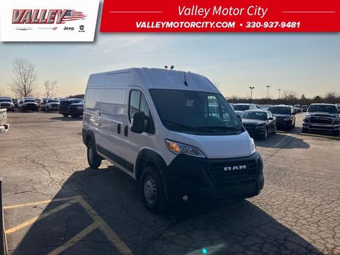 New 2025 RAM ProMaster 3500 w/ Premium Convenience Group image 1