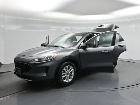 Certified 2022 Ford Escape SE w/ Convenience Package FWD image 30