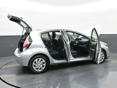 Used 2015 Toyota Prius C Four image 43
